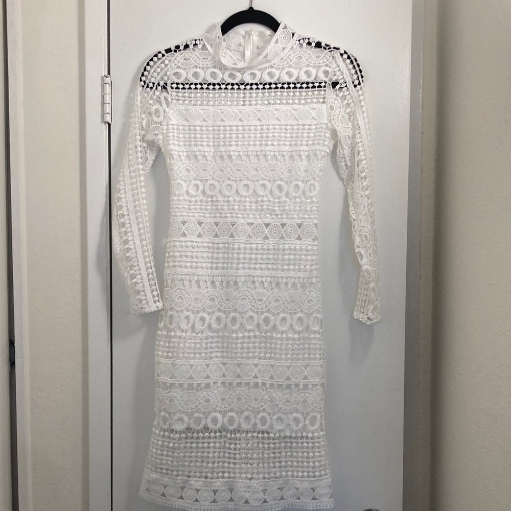 Elegant White Lace Dress